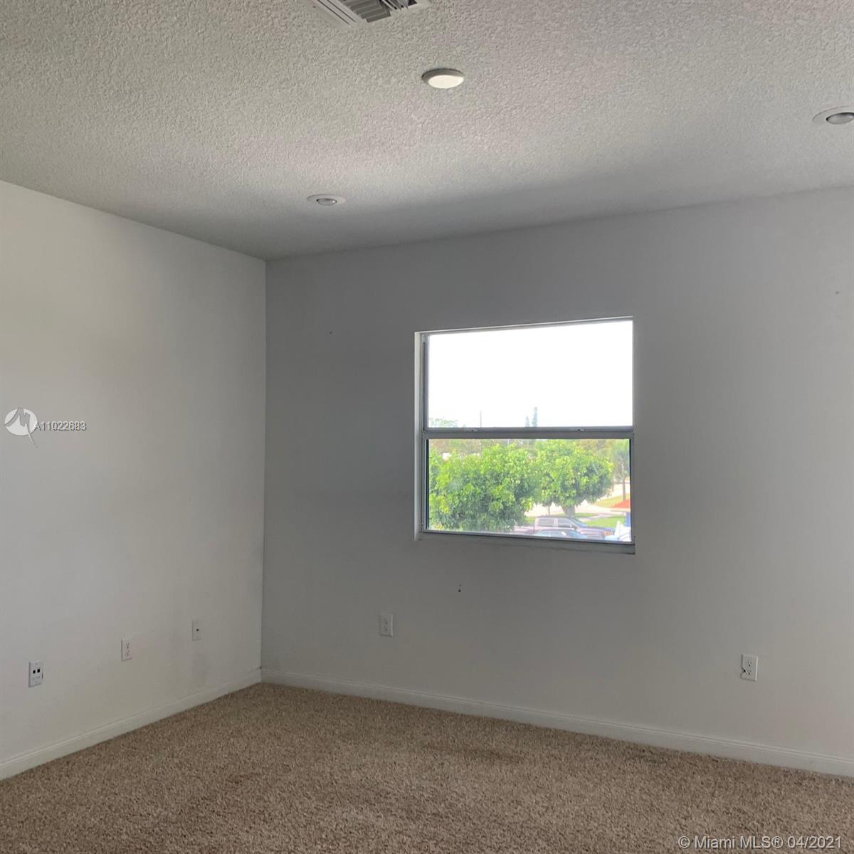 See details / sq. ft. $ 2021-04-04 0 Photo