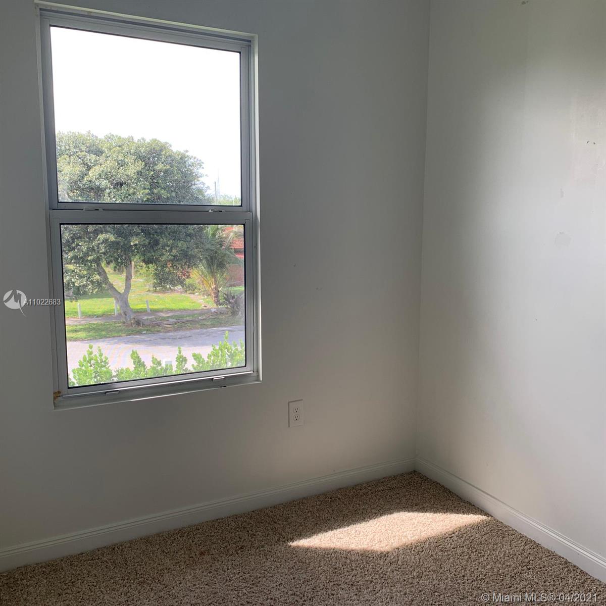 See details / sq. ft. $ 2021-04-04 0 Photo
