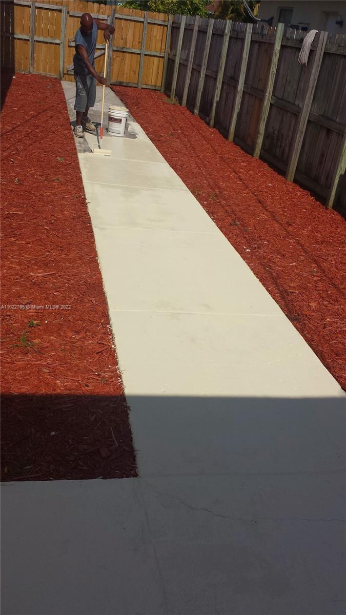 See details / 1900 sq. ft. $ 2021-04-04 0 Photo