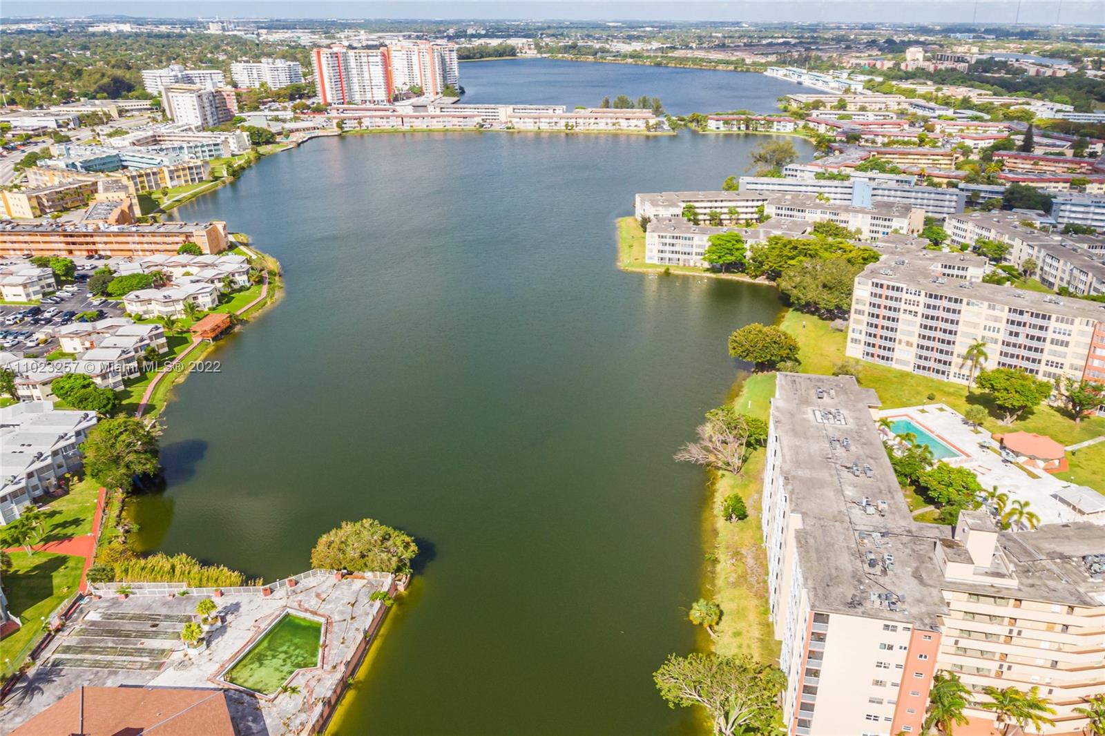 1750 191st St 7102,High Rise, Condominium, Condo 5+ Stories, Condo