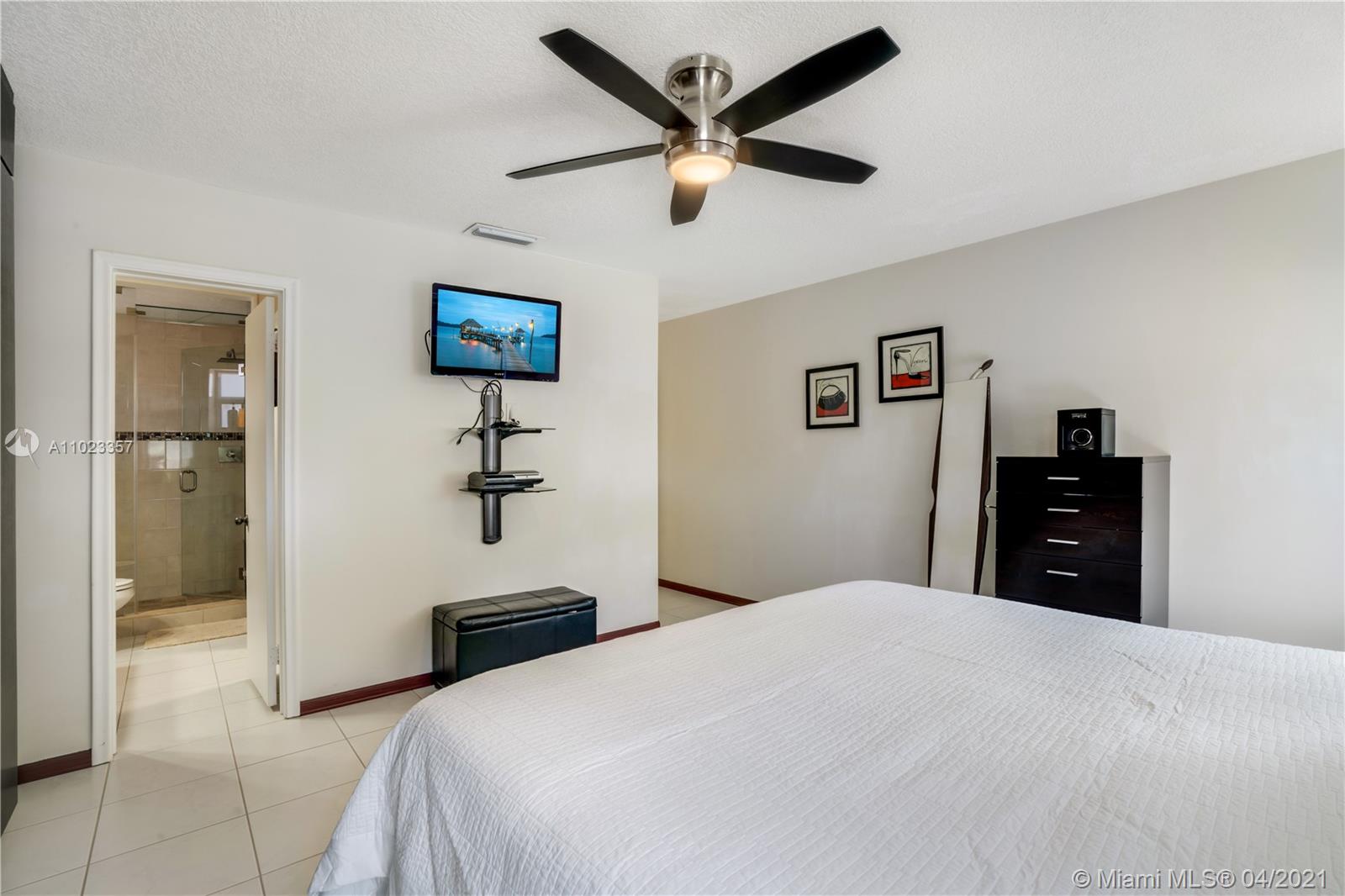 See details 3 / 2 2440 sq. ft. $ 2021-04-05 0 Photo
