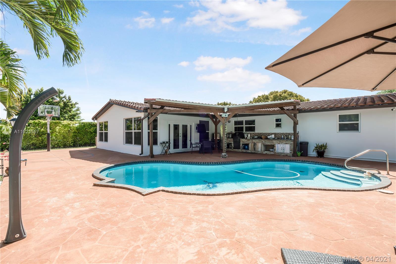 See details 3 / 2 2440 sq. ft. $ 2021-04-05 0 Photo