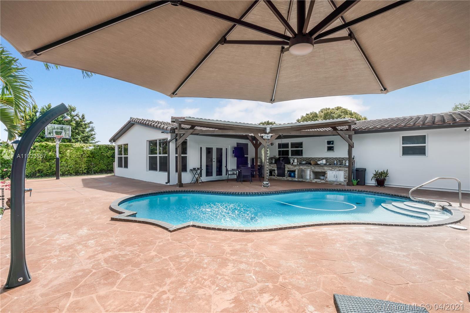 See details 3 / 2 2440 sq. ft. $ 2021-04-05 0 Photo