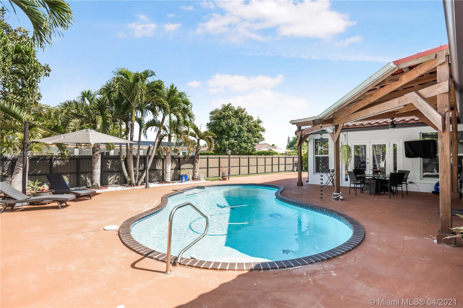 See details 3 / 2 2440 sq. ft. $ 2021-04-05 0 Photo