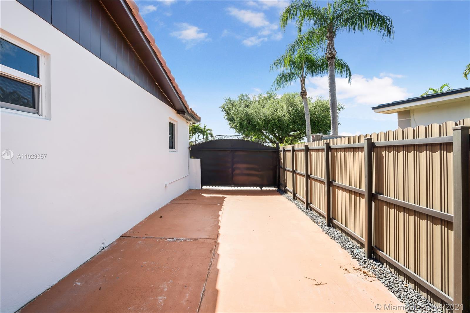 See details 3 / 2 2440 sq. ft. $ 2021-04-05 0 Photo