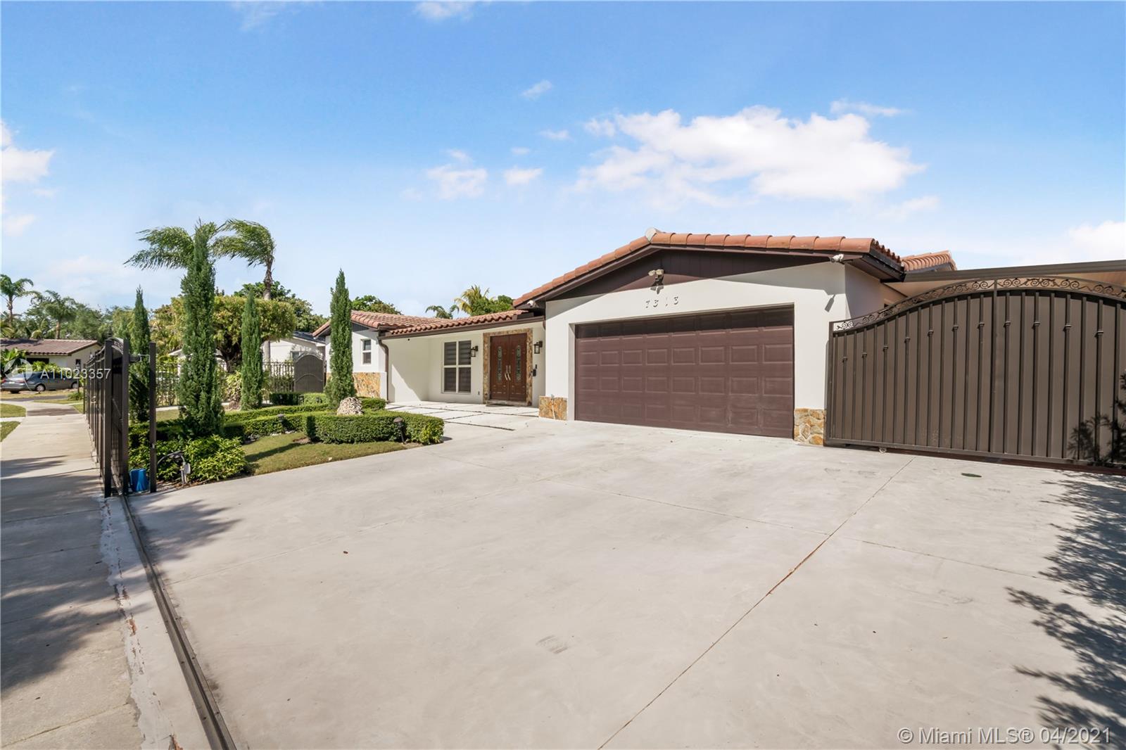 See details 3 / 2 2440 sq. ft. $ 2021-04-05 0 Photo