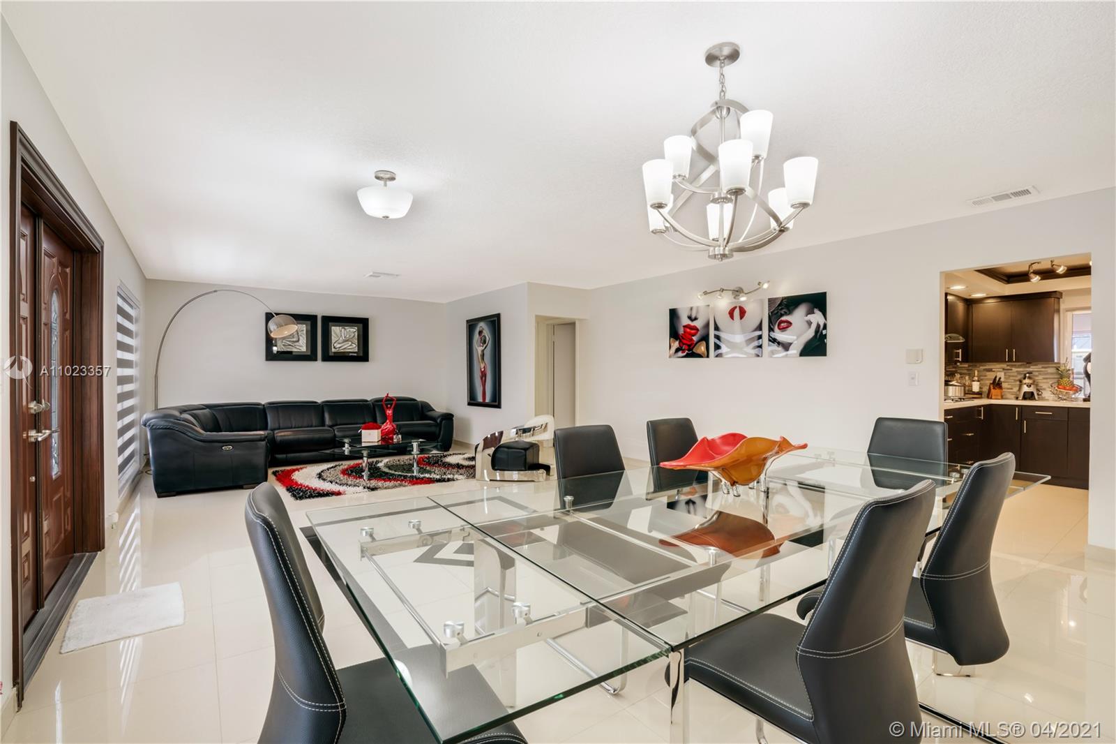 See details 3 / 2 2440 sq. ft. $ 2021-04-05 0 Photo