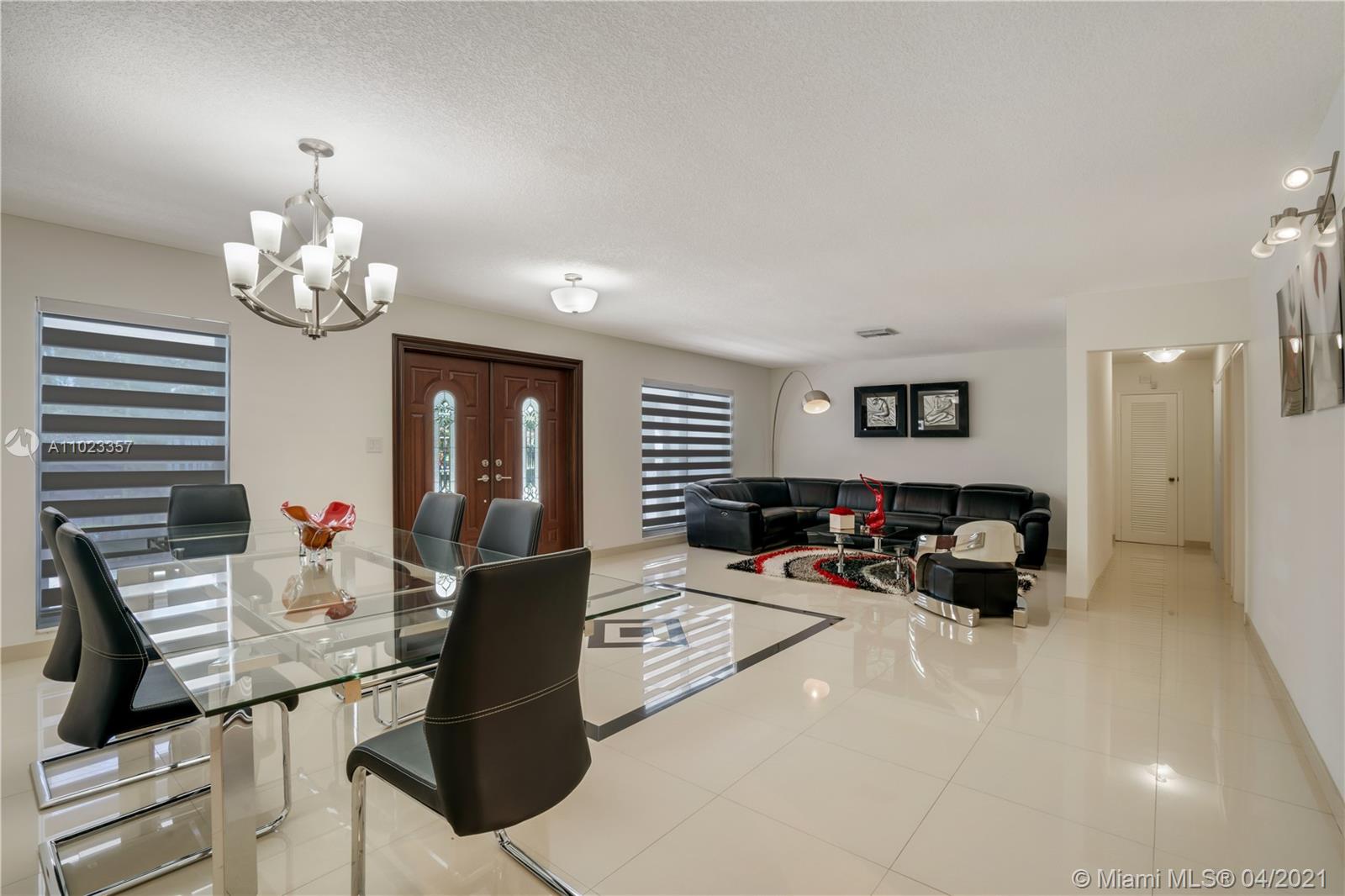 See details 3 / 2 2440 sq. ft. $ 2021-04-05 0 Photo