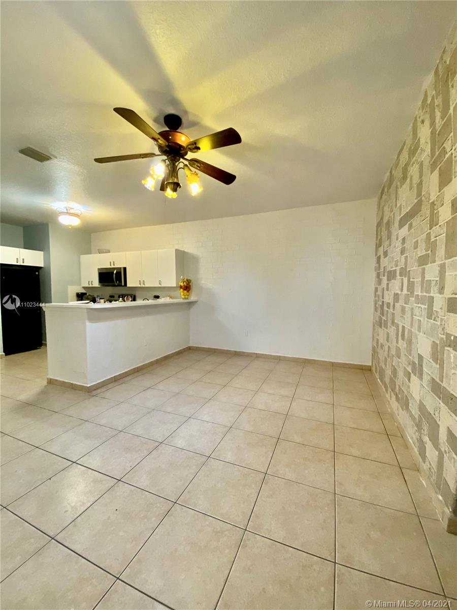 Ver detalles 4 / 3 1808 sq. ft. $ 2021-04-06 0 foto