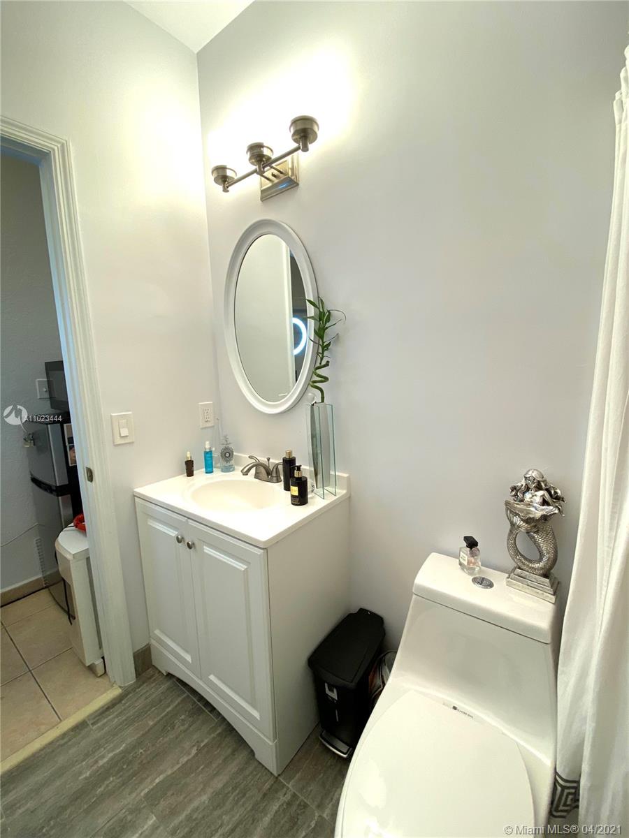 Ver detalles 4 / 3 1808 sq. ft. $ 2021-04-06 0 foto