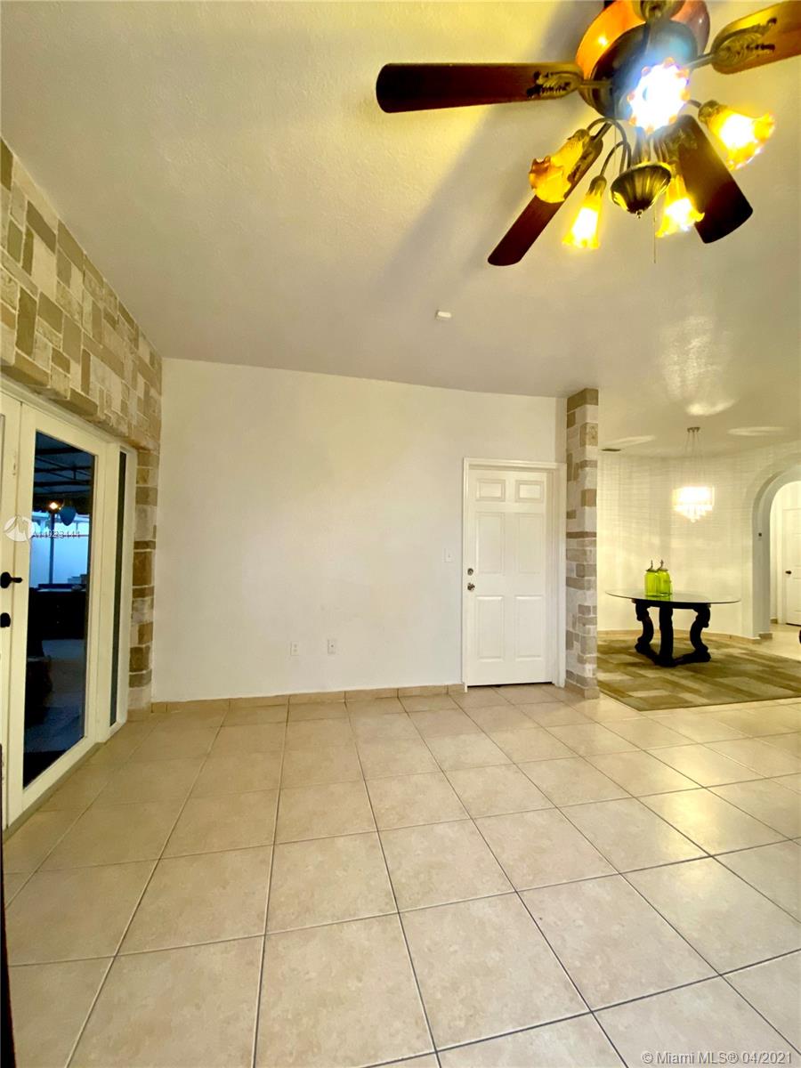 Ver detalles 4 / 3 1808 sq. ft. $ 2021-04-06 0 foto