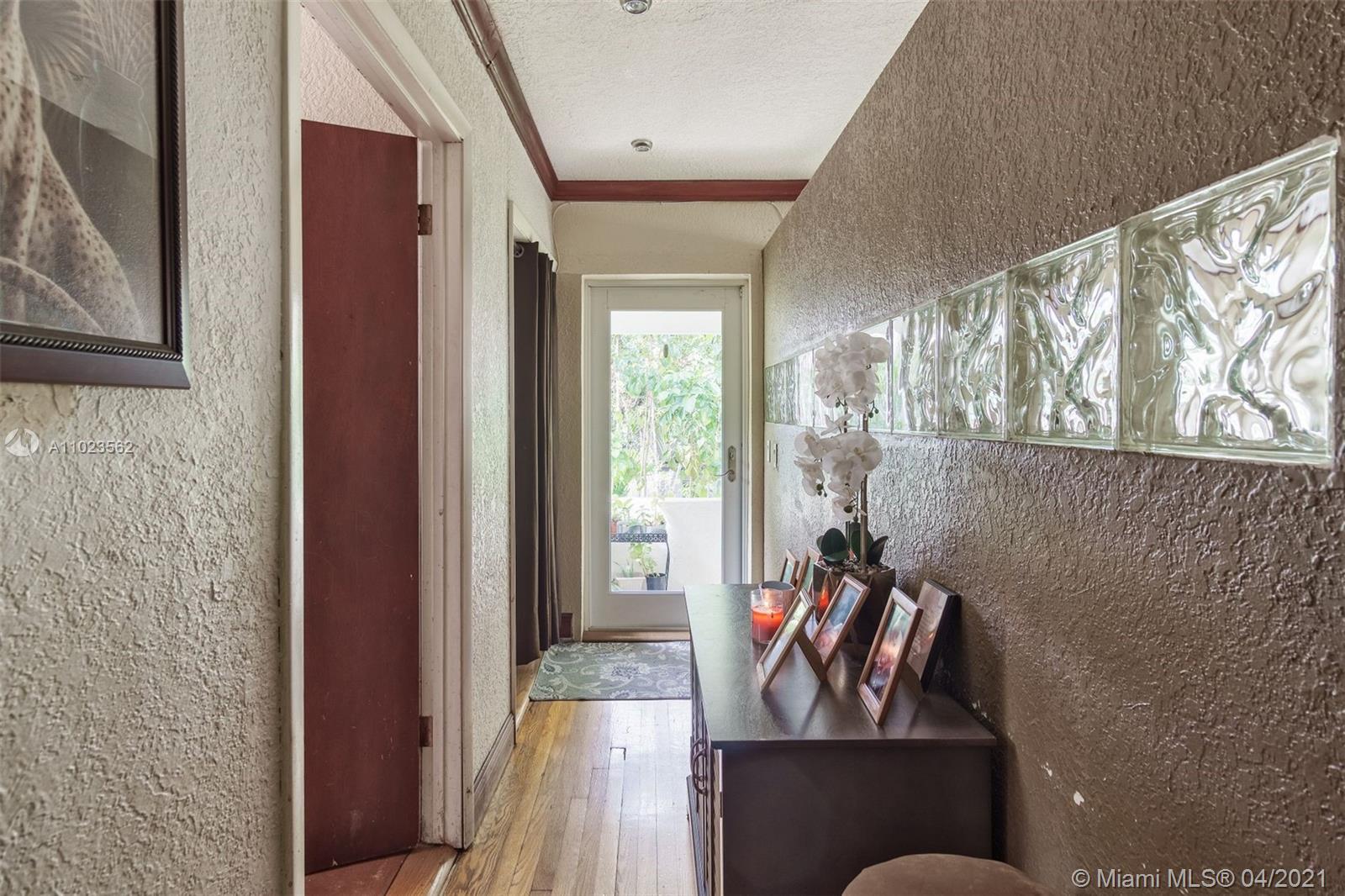 See details / 1618 sq. ft. $ 2021-04-06 0 Photo