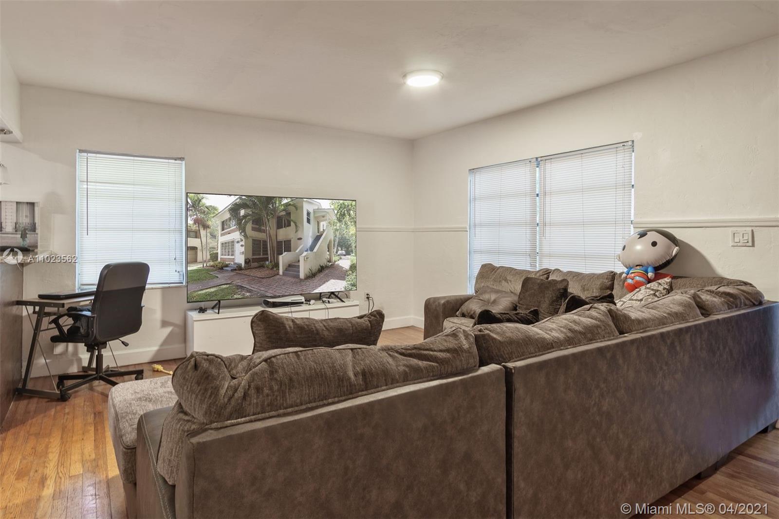 See details / 1618 sq. ft. $ 2021-04-06 0 Photo