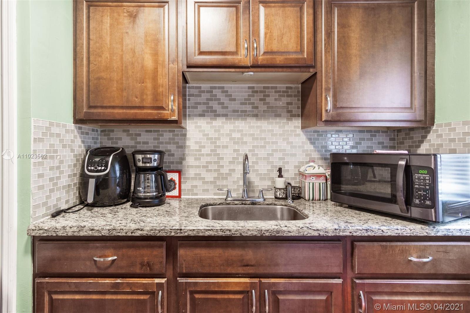 See details / 1618 sq. ft. $ 2021-04-06 0 Photo