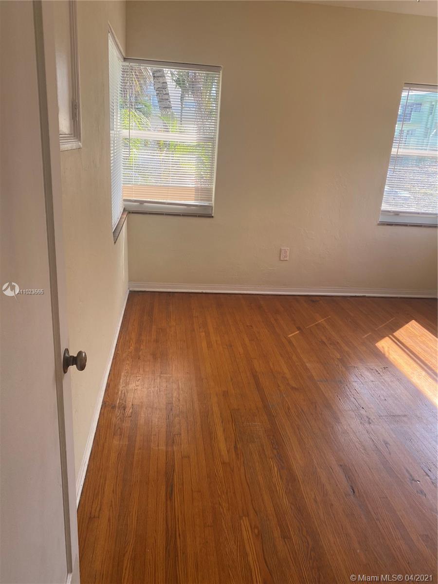 See details / 3123 sq. ft. $ 2021-04-15 0 Photo