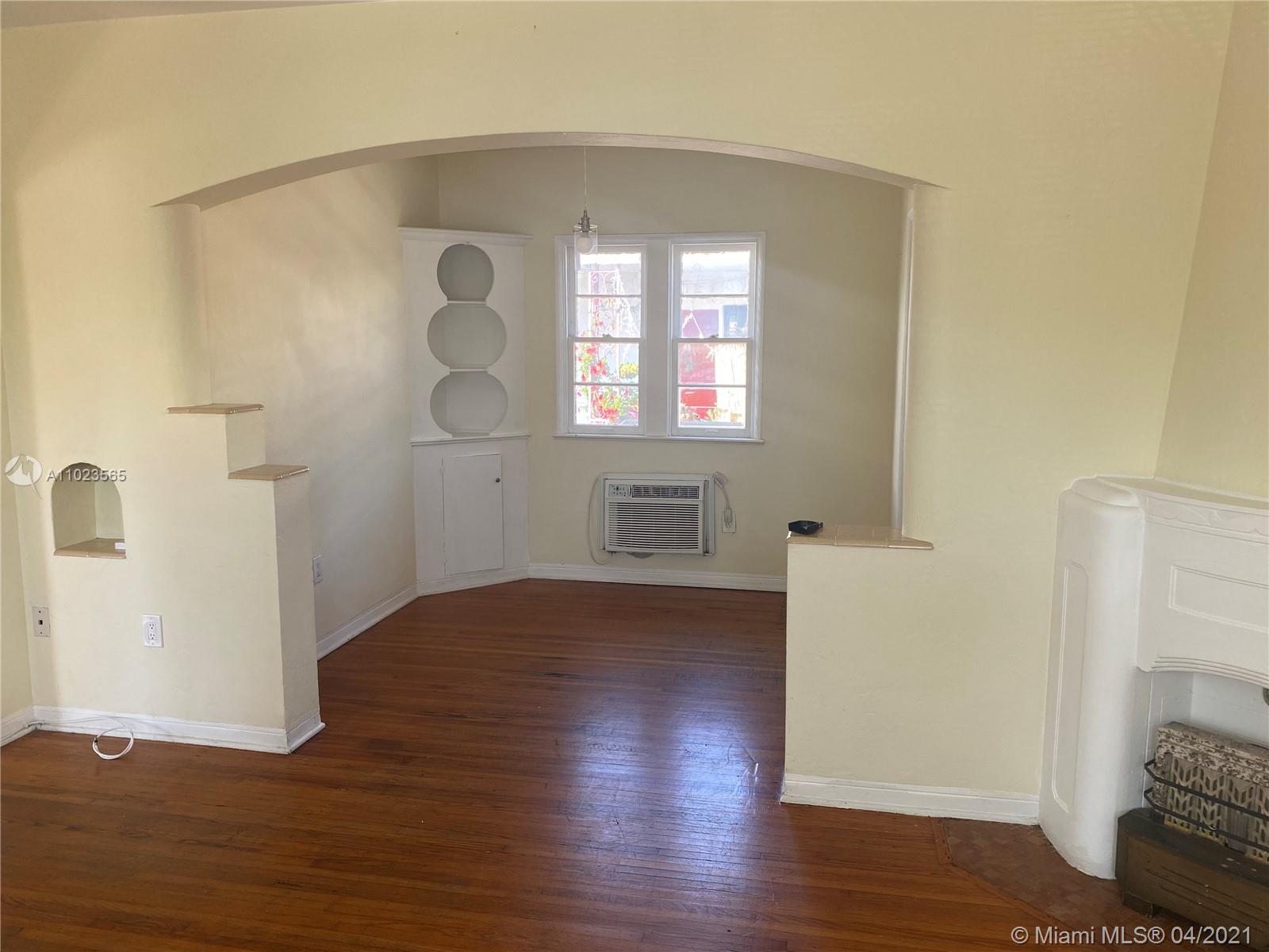 See details / 3123 sq. ft. $ 2021-04-15 0 Photo