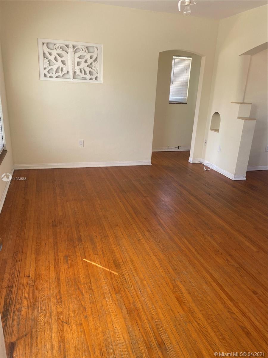 See details / 3123 sq. ft. $ 2021-04-15 0 Photo