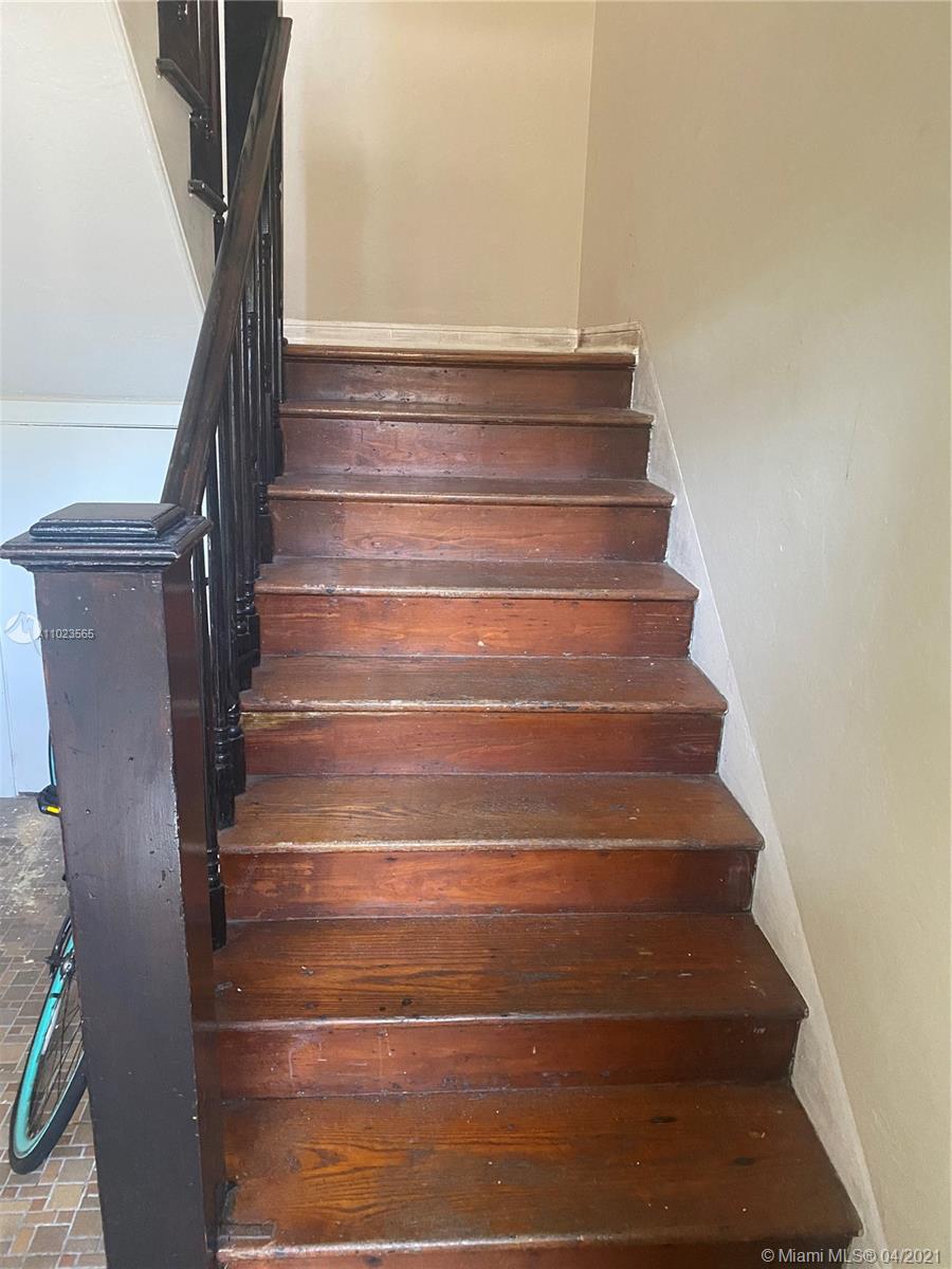 See details / 3123 sq. ft. $ 2021-04-15 0 Photo