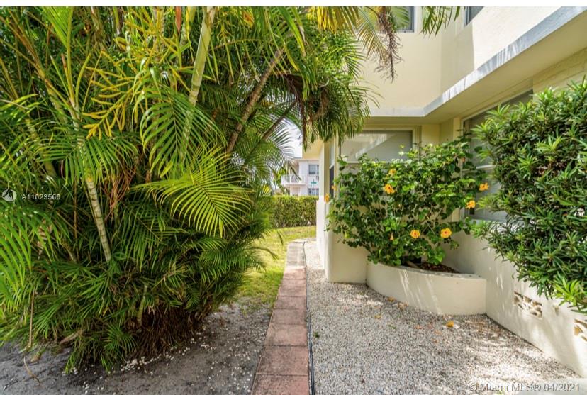 See details / 3123 sq. ft. $ 2021-04-15 0 Photo