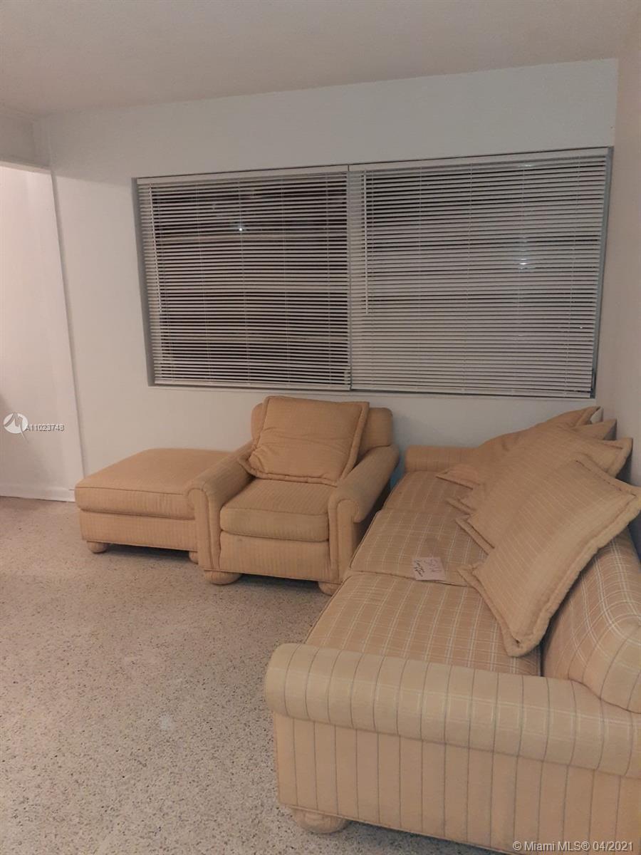 See details / 4192 sq. ft. $ 2021-04-06 0 Photo