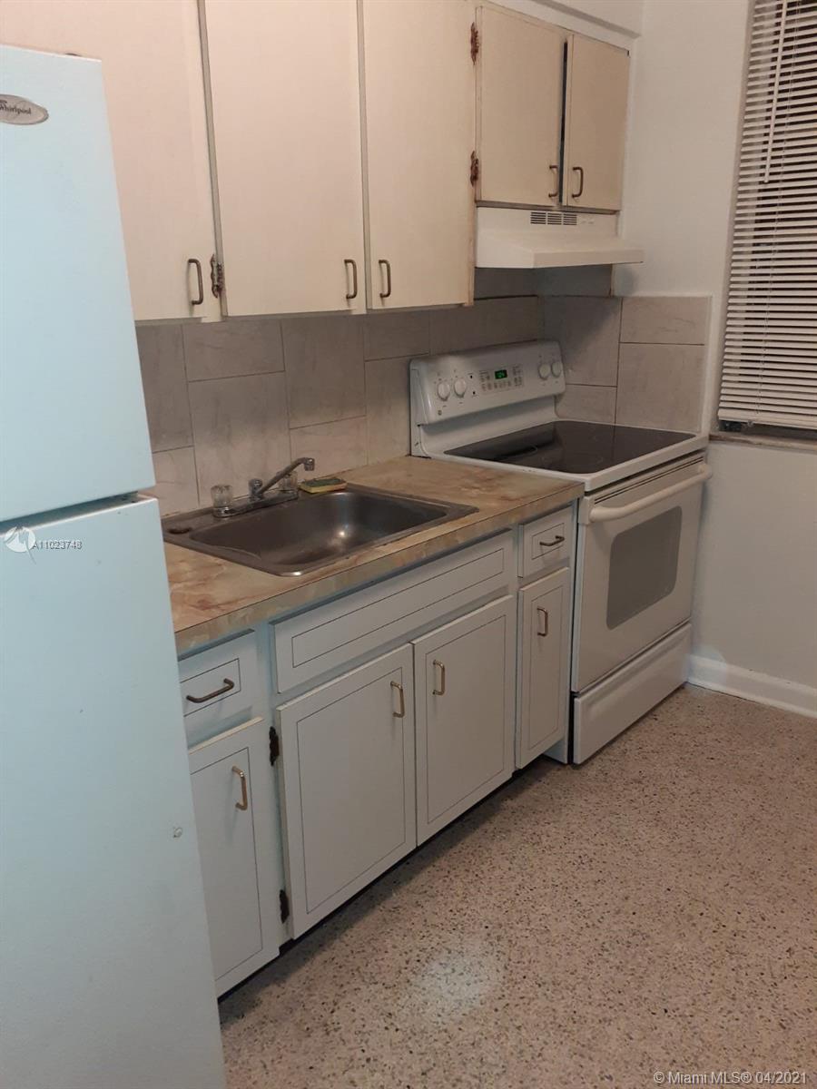 See details / 4192 sq. ft. $ 2021-04-06 0 Photo