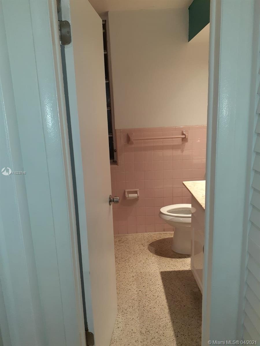 See details / 4192 sq. ft. $ 2021-04-06 0 Photo