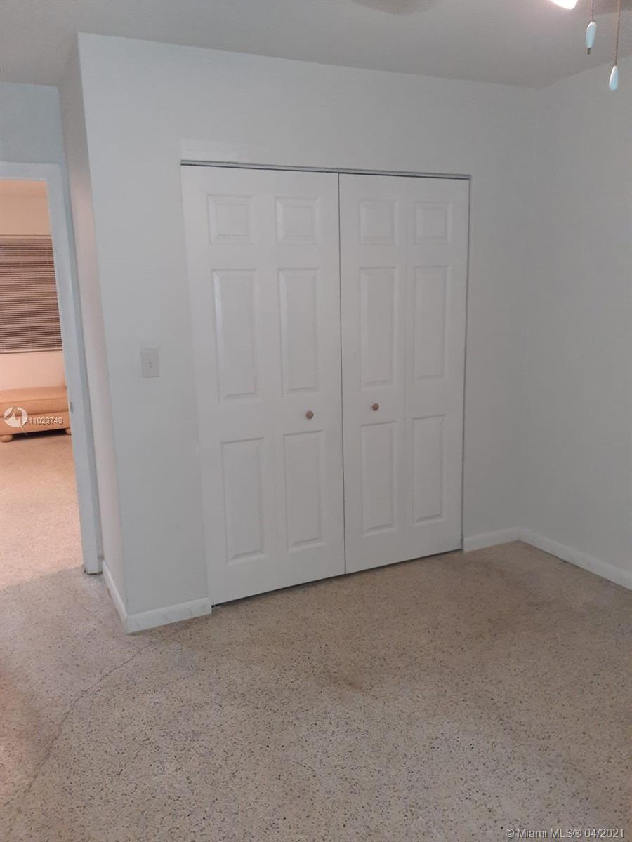 See details / 4192 sq. ft. $ 2021-04-06 0 Photo