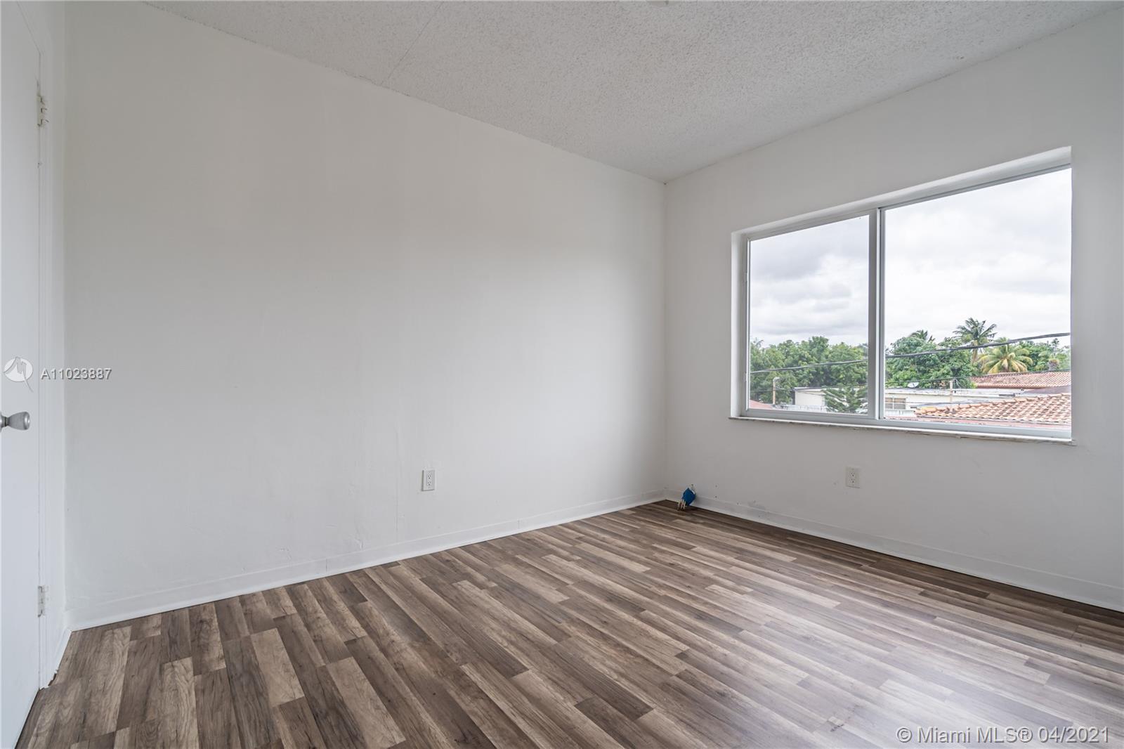 See details / 6240 sq. ft. $ 2021-04-14 0 Photo