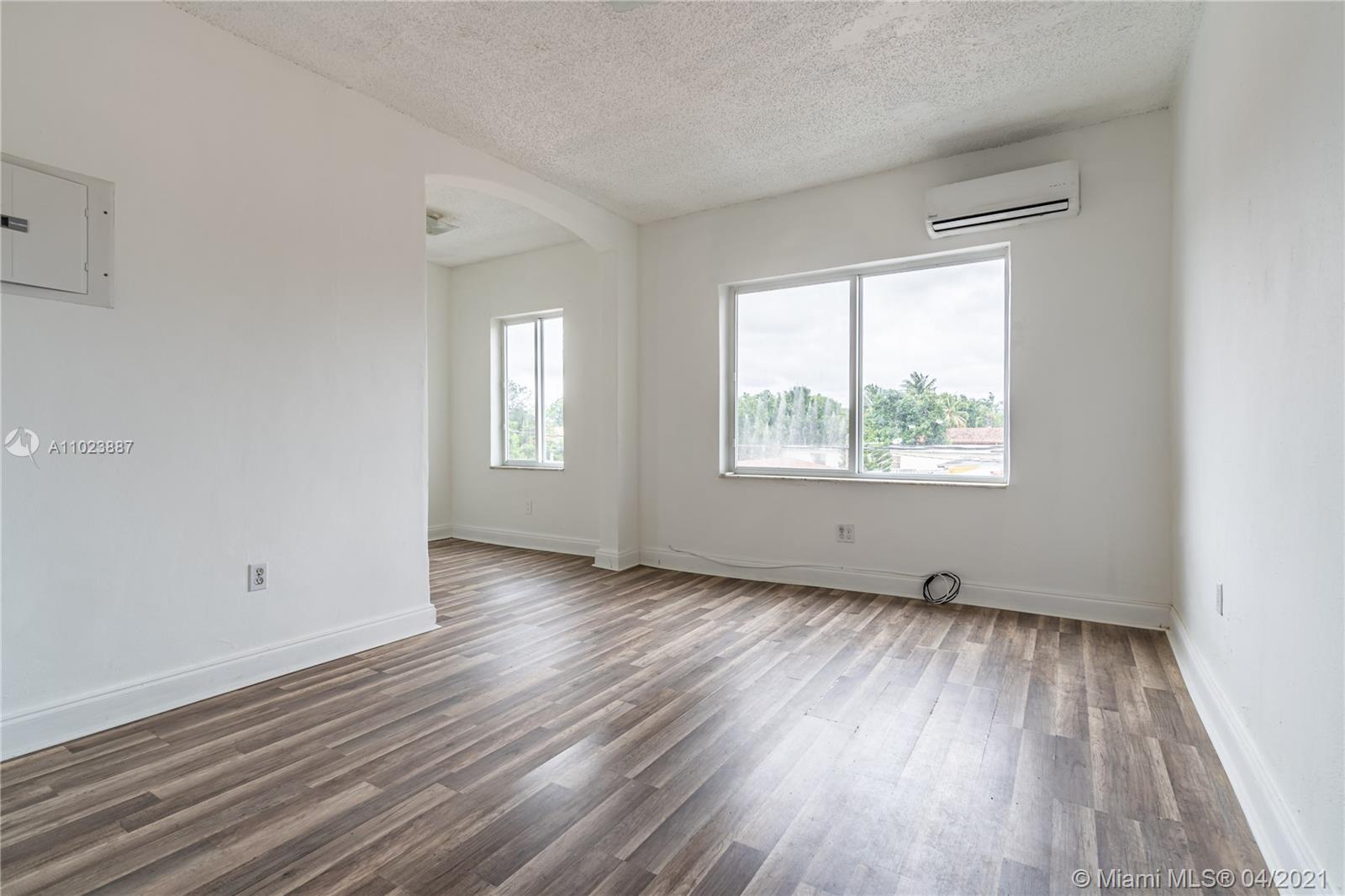 See details / 6240 sq. ft. $ 2021-04-14 0 Photo