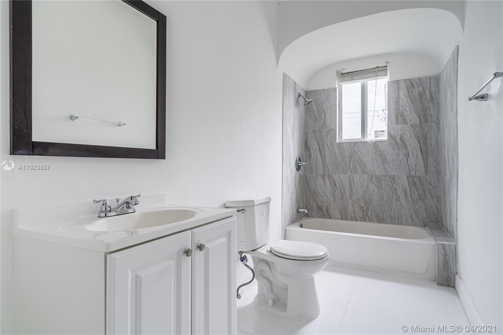 See details / 6240 sq. ft. $ 2021-04-14 0 Photo