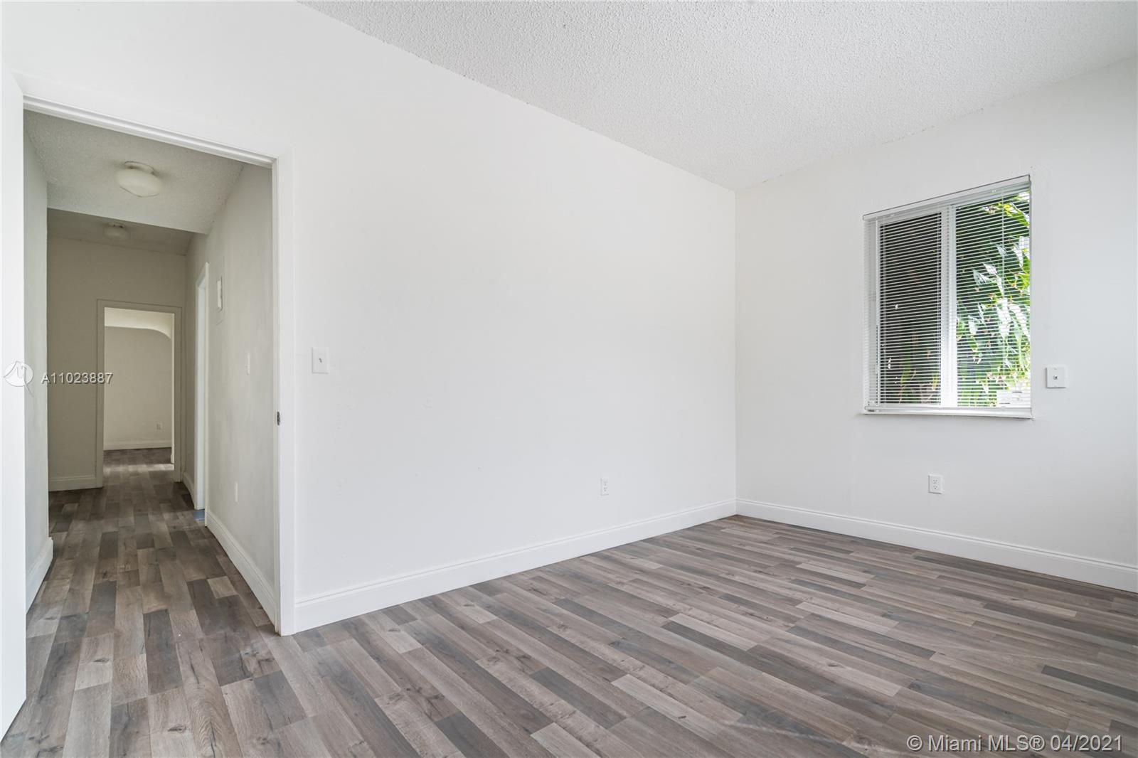 See details / 6240 sq. ft. $ 2021-04-14 0 Photo