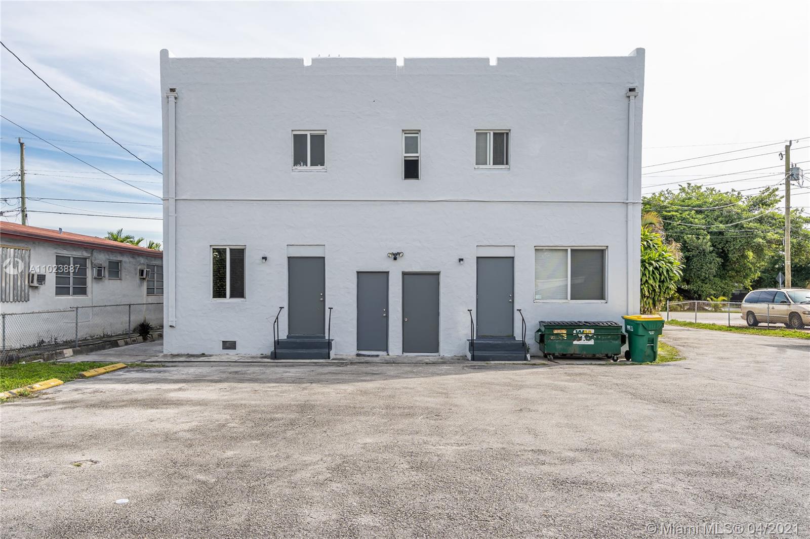 See details / 6240 sq. ft. $ 2021-04-14 0 Photo