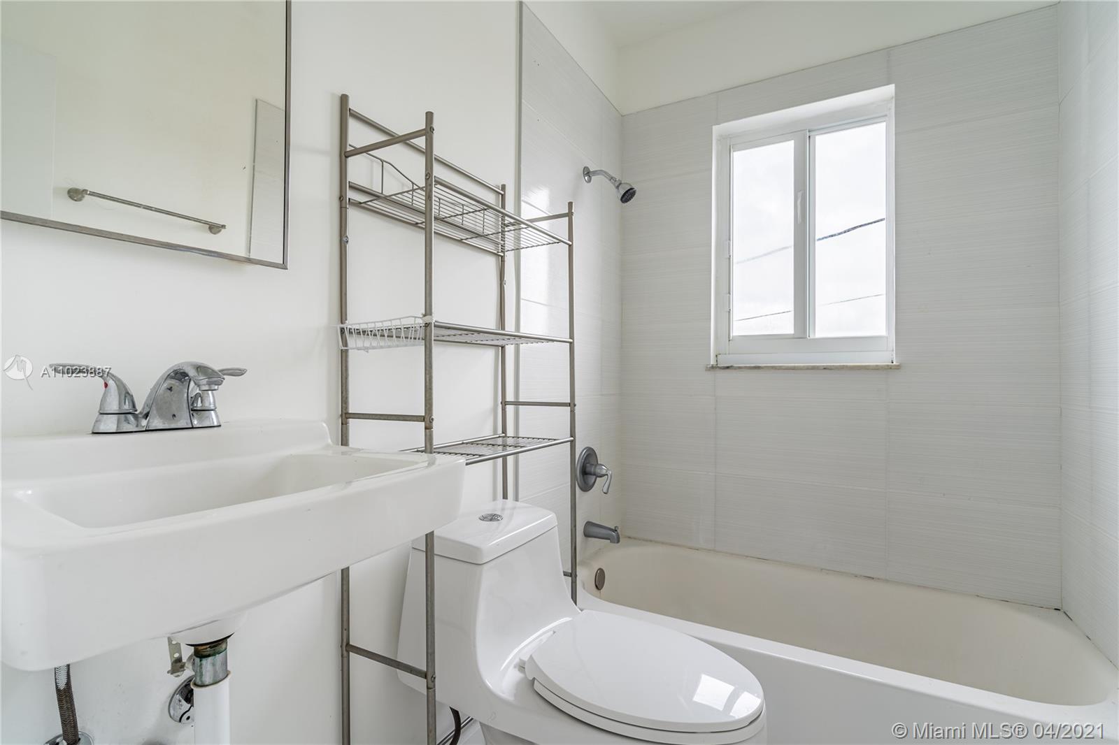 See details / 6240 sq. ft. $ 2021-04-14 0 Photo
