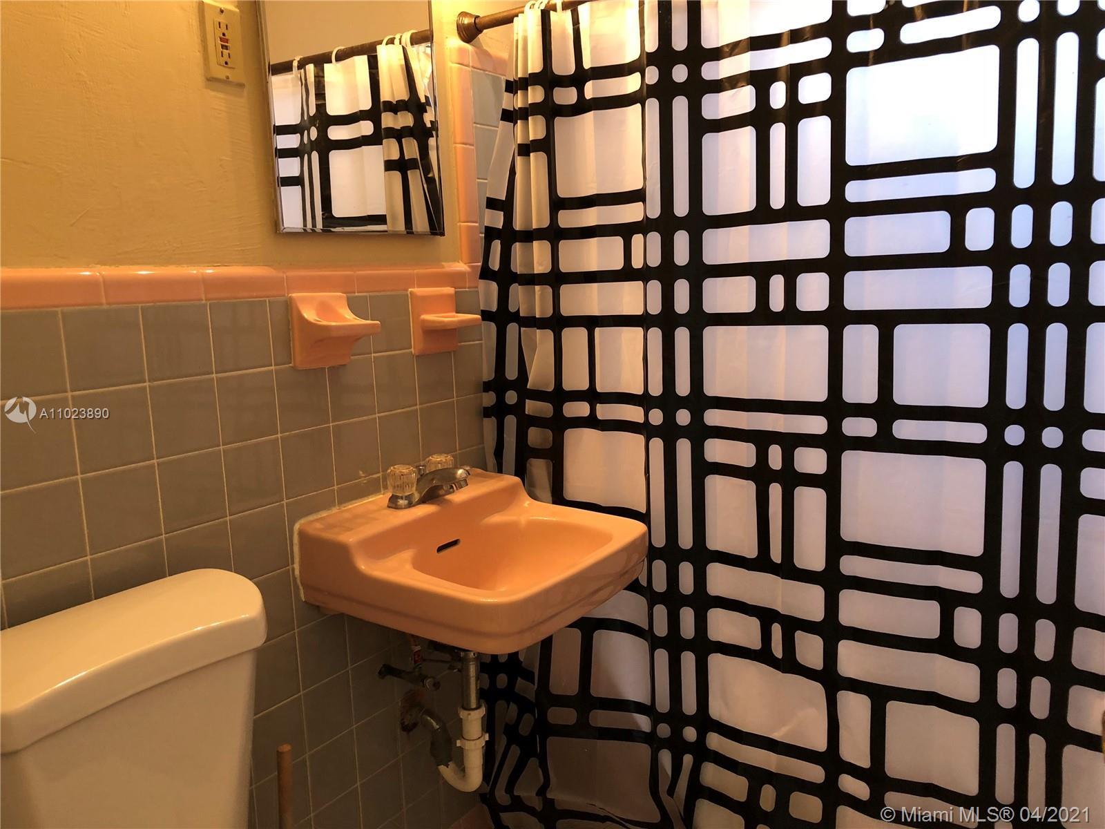 See details / 1430 sq. ft. $ 2021-04-06 0 Photo