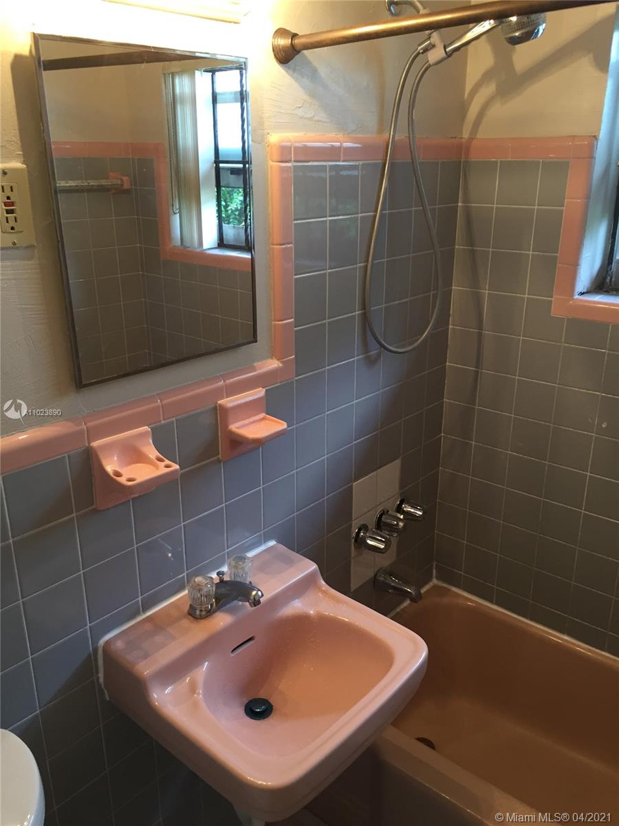 See details / 1430 sq. ft. $ 2021-04-06 0 Photo