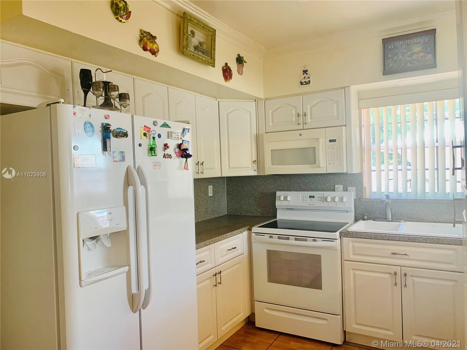 See details / 3427 sq. ft. $ 2021-04-06 0 Photo