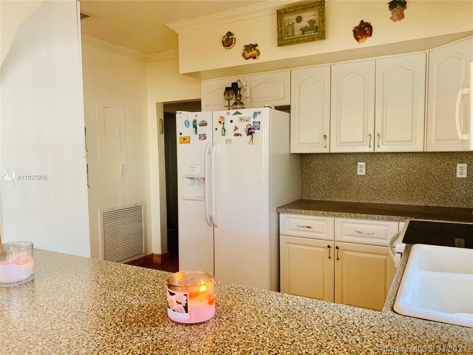 See details / 3427 sq. ft. $ 2021-04-06 0 Photo