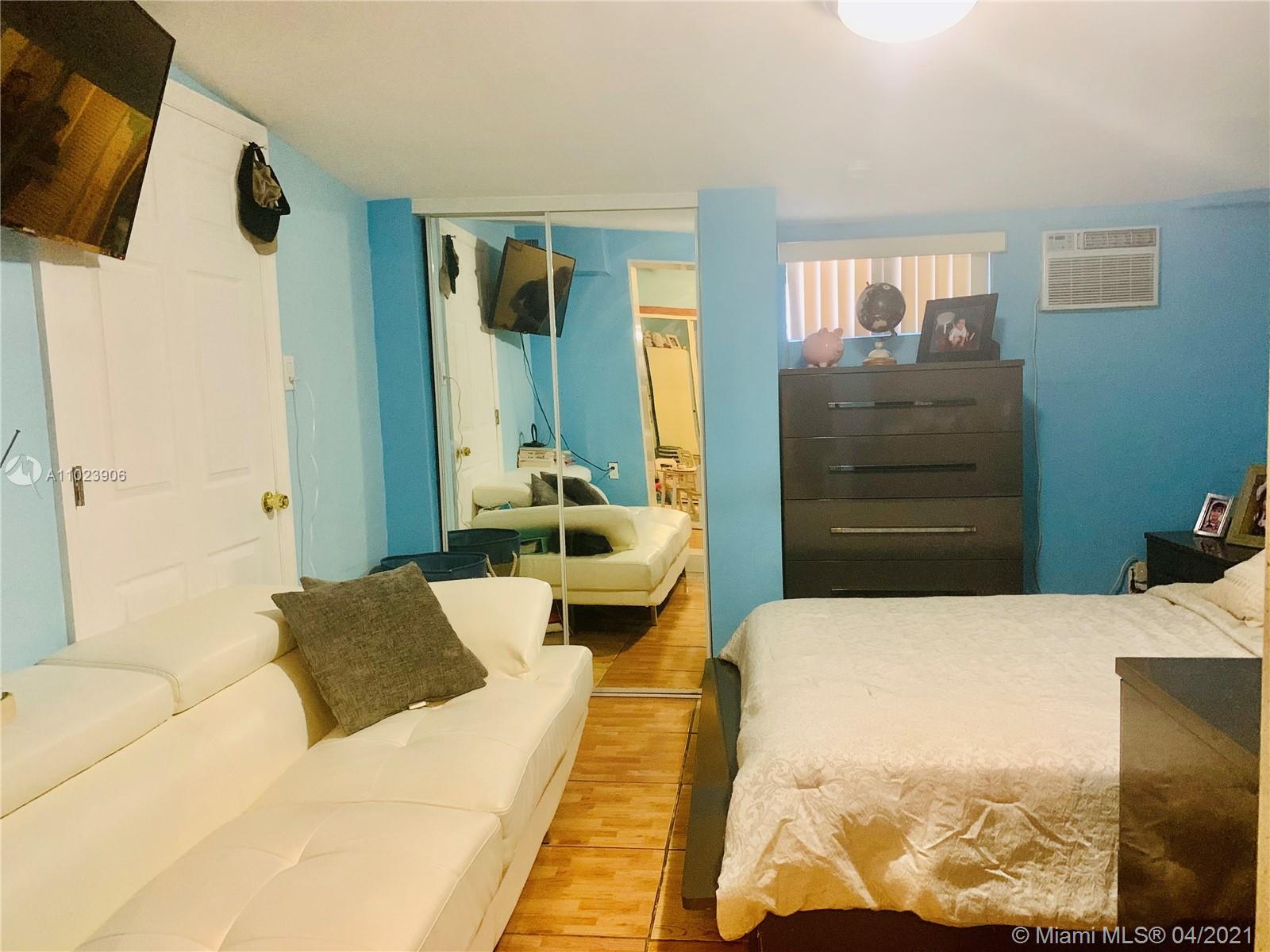See details / 3427 sq. ft. $ 2021-04-06 0 Photo