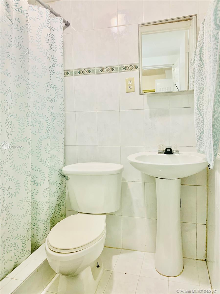 See details / 3427 sq. ft. $ 2021-04-06 0 Photo