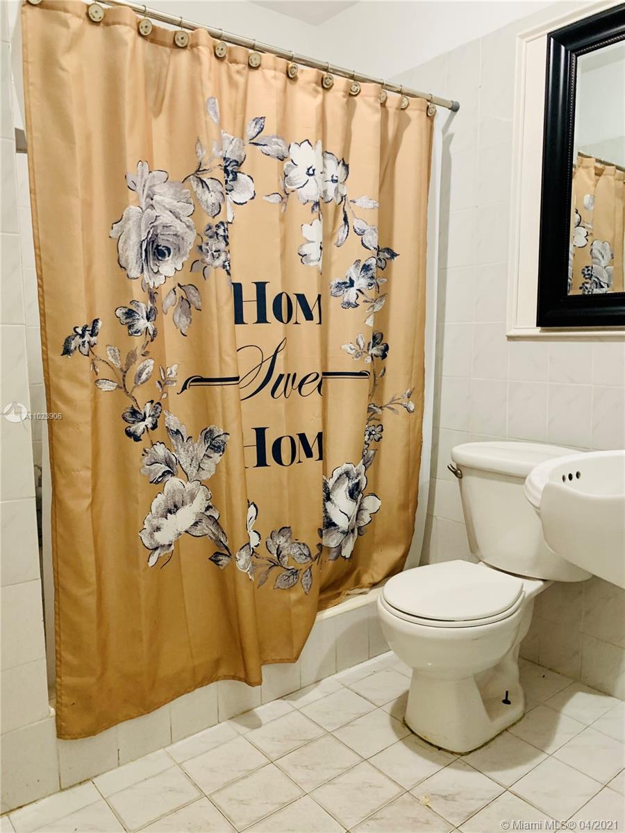 See details / 3427 sq. ft. $ 2021-04-06 0 Photo