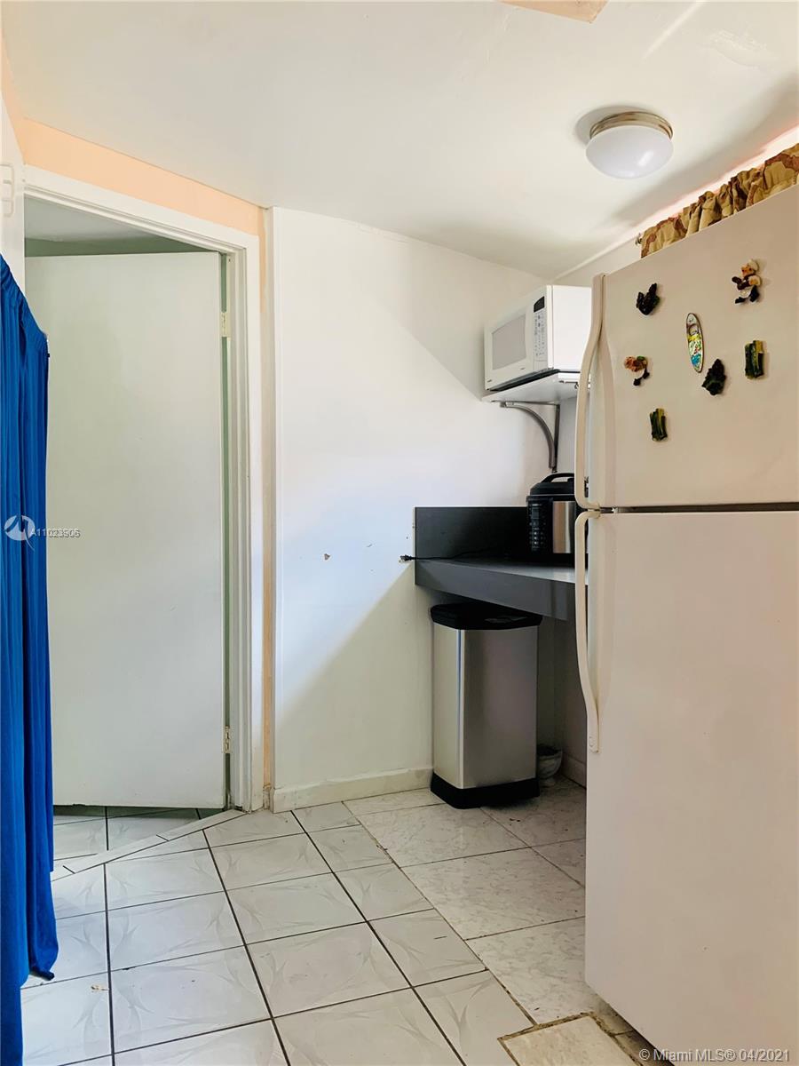See details / 3427 sq. ft. $ 2021-04-06 0 Photo