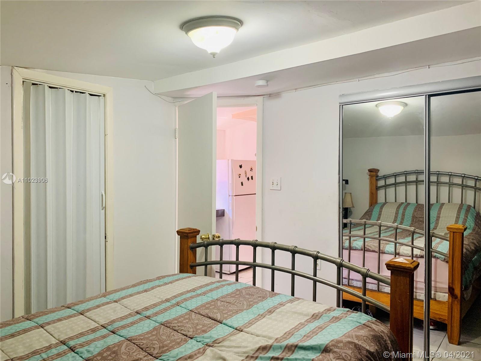 See details / 3427 sq. ft. $ 2021-04-06 0 Photo