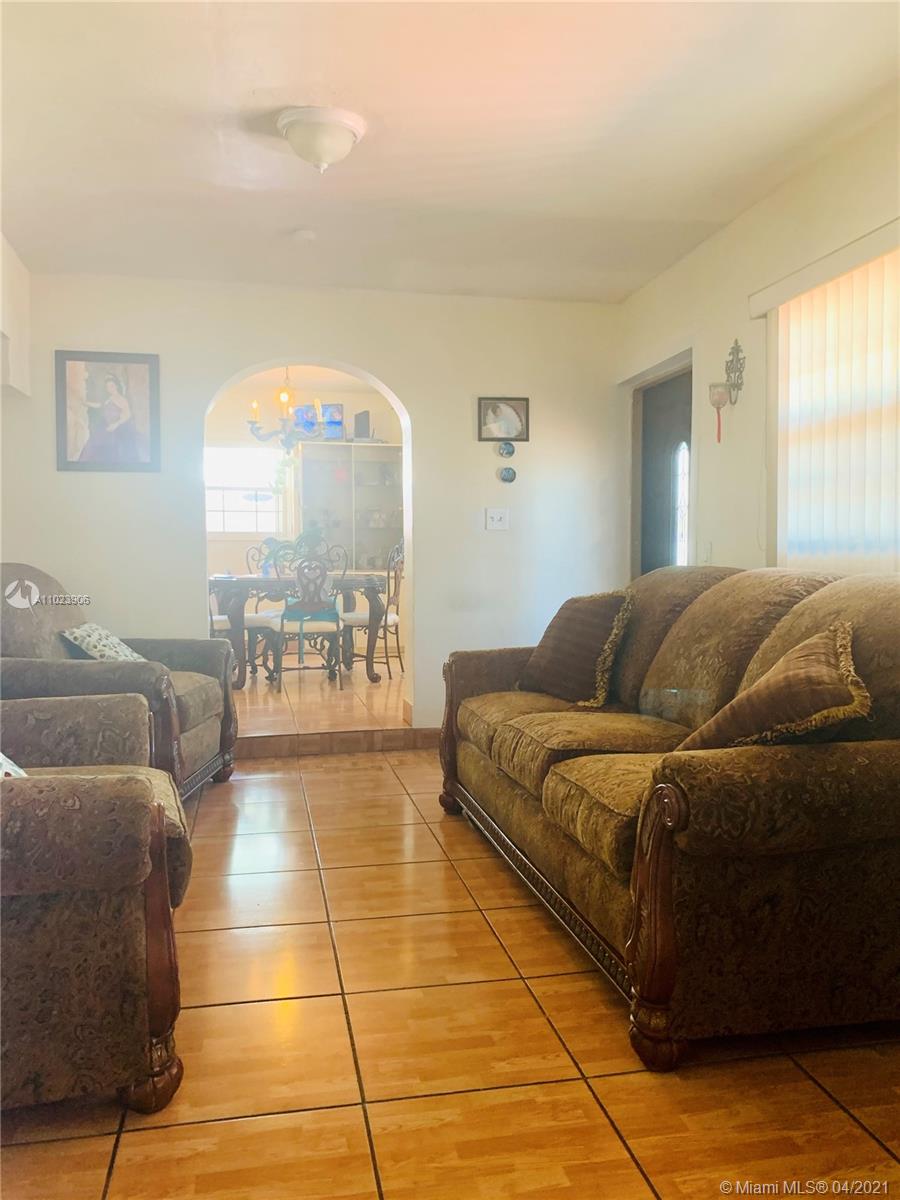 See details / 3427 sq. ft. $ 2021-04-06 0 Photo