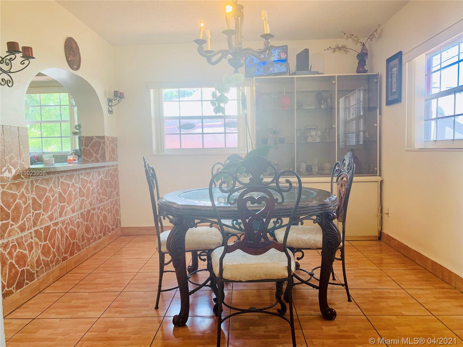 See details / 3427 sq. ft. $ 2021-04-06 0 Photo