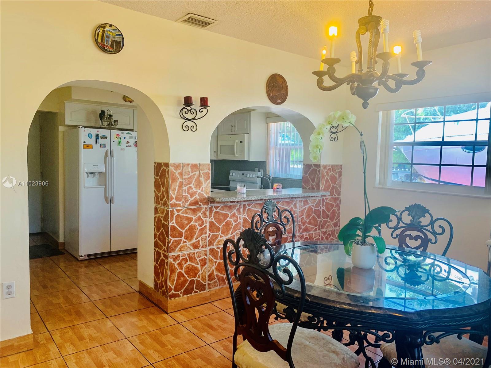 See details / 3427 sq. ft. $ 2021-04-06 0 Photo