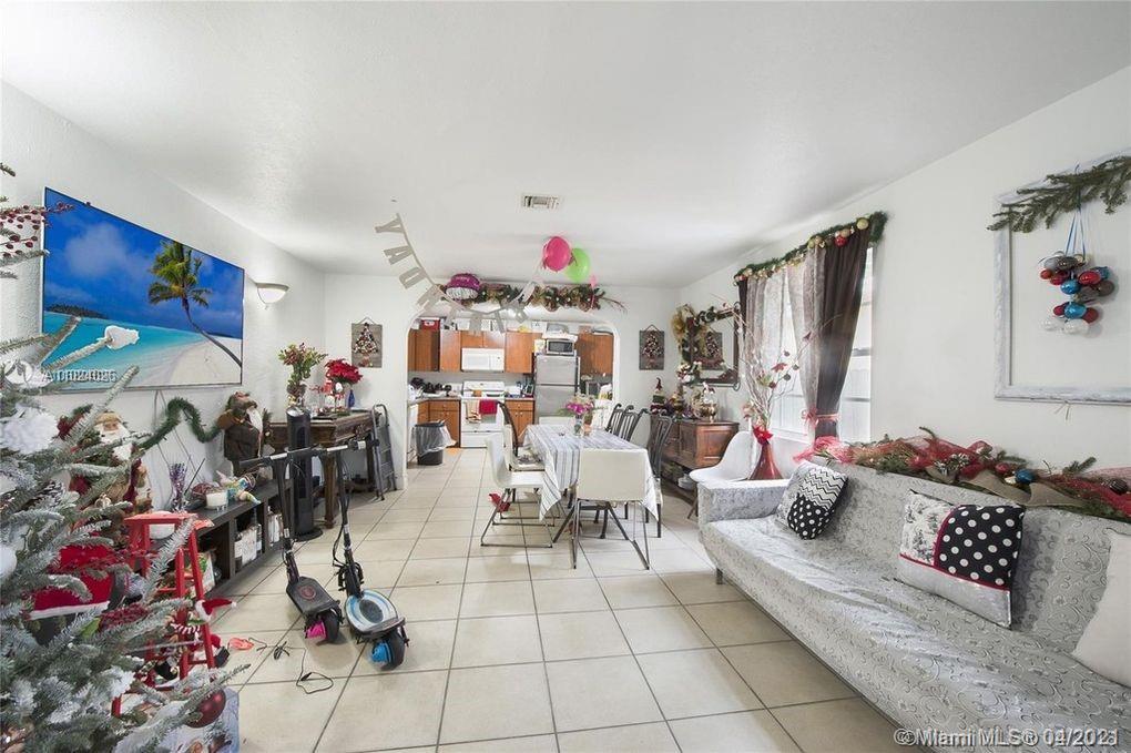 See details / 1535 sq. ft. $ 2021-04-06 0 Photo