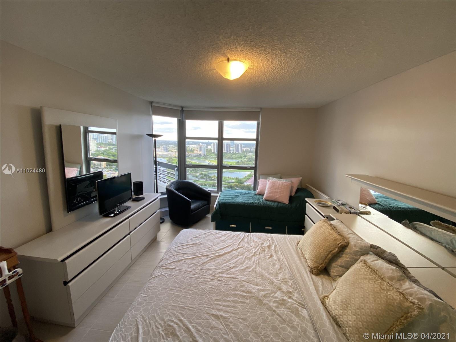 Photo of 3530 Mystic Pointe Dr #LPH08, Aventura, Florida, 33180 -