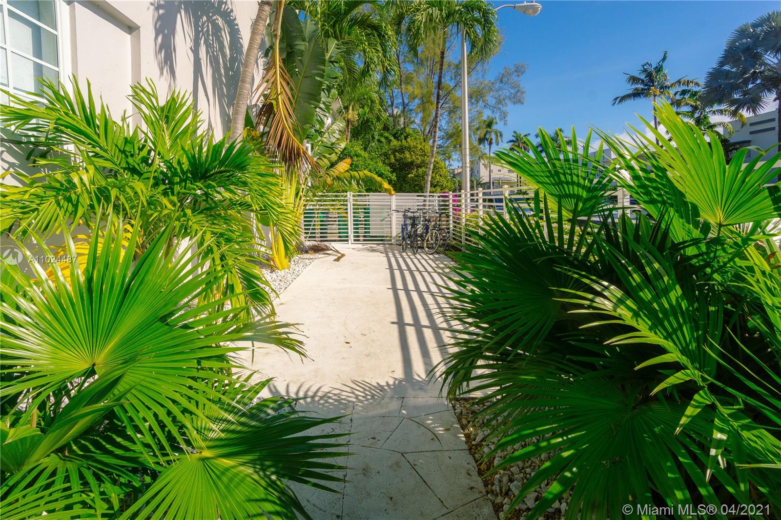 See details / sq. ft. $ 2021-04-22 0 Photo