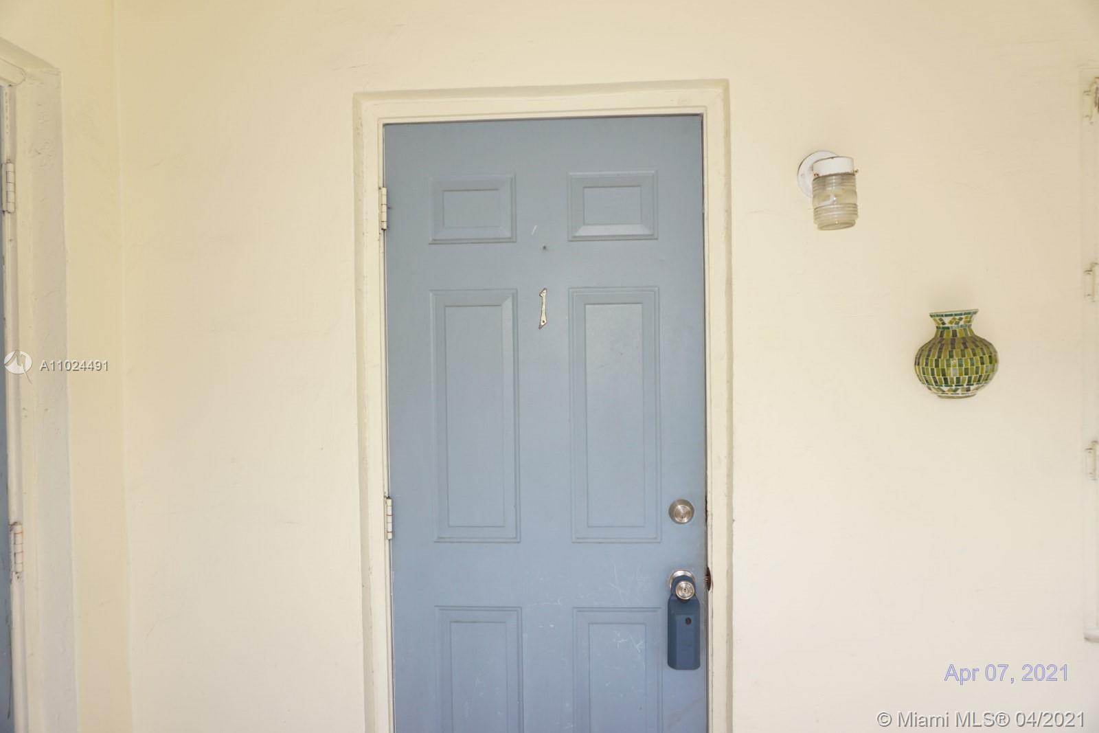 See details / 1803 sq. ft. $ 2021-04-07 0 Photo