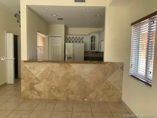 See details / 2950 sq. ft. $ 2021-04-07 0 Photo